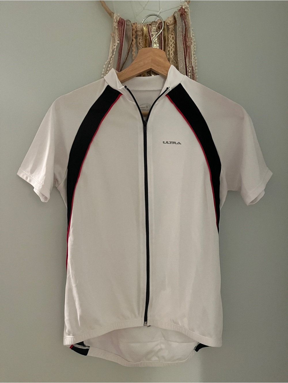 Women’s cycling shirt